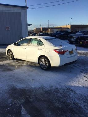 Photo 5 of 17 of 2015 Toyota Corolla LE Plus