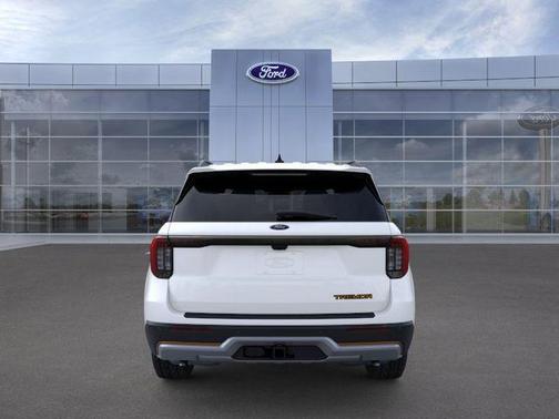 Star White Metallic Tri-Coat 2026 Ford Explorer Tremor