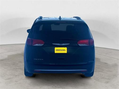 2018 Chrysler Pacifica Touring-L