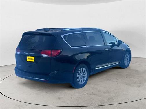 2018 Chrysler Pacifica Touring-L