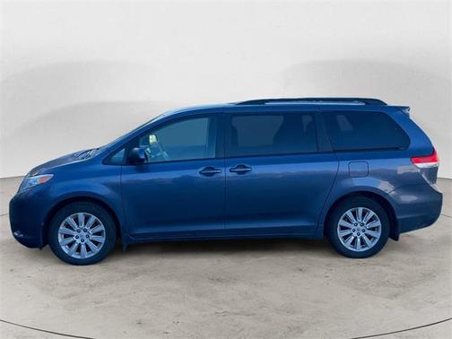 2014 Toyota Sienna LE