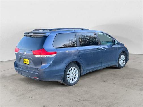 2014 Toyota Sienna LE