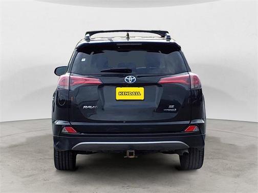 2018 Toyota RAV4 Hybrid SE