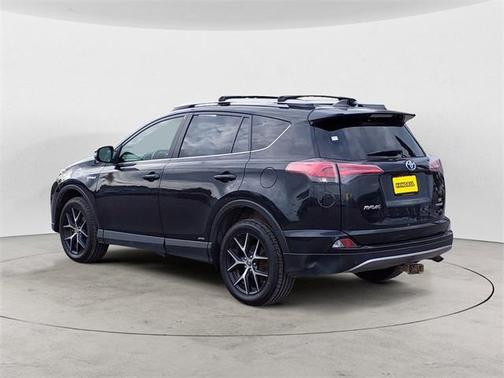 2018 Toyota RAV4 Hybrid SE