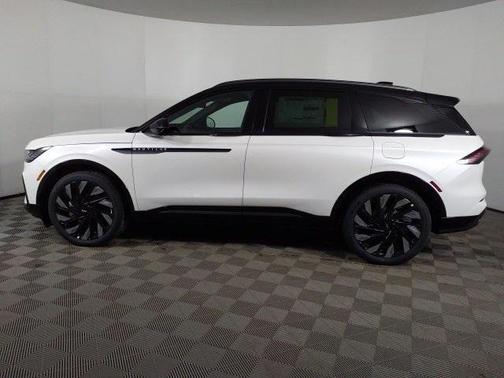 2025 Lincoln Nautilus Reserve