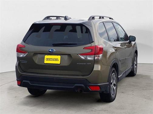 2024 Subaru Forester Premium