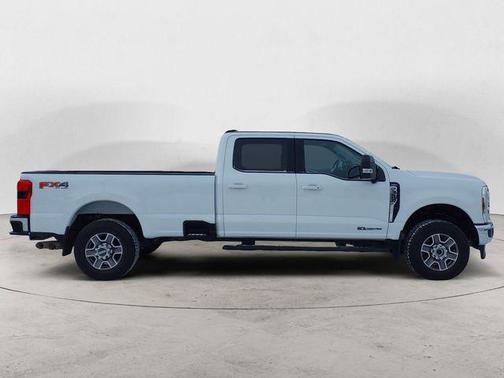 Oxford White 2025 Ford F-350 Lariat
