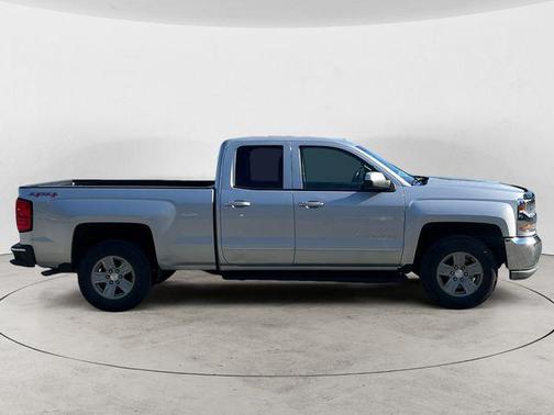 Silver Ice Metallic 2017 Chevrolet Silverado 1500 1LT
