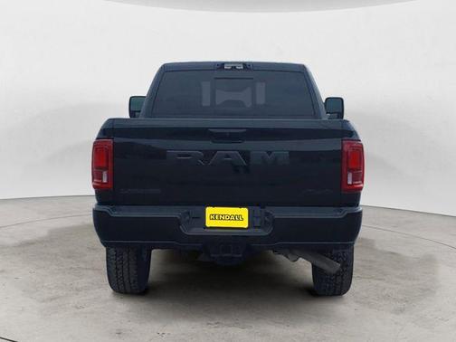 Diamond Black Crystal Pearlcoat 2025 RAM 3500 Laramie Crew Cab 4x4 6'4' Box