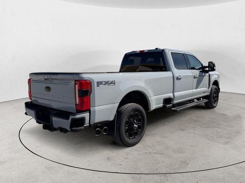 Avalanche 2025 Ford F-350 Lariat