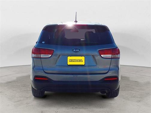 2017 Kia Sorento L