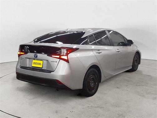 2021 Toyota Prius LE