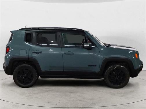 2017 Jeep Renegade Trailhawk