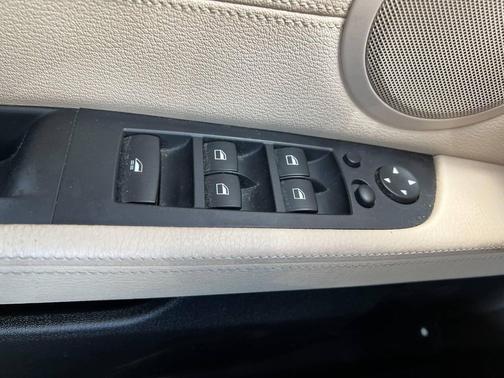 Red 2015 BMW Z4 sDrive28i