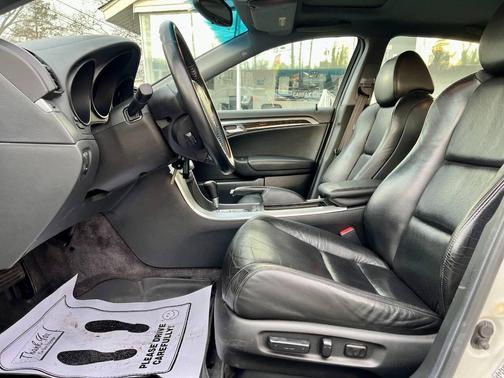 White 2007 Acura TL 3.2 w/Navigation