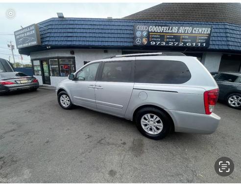 2011 Kia Sedona LX