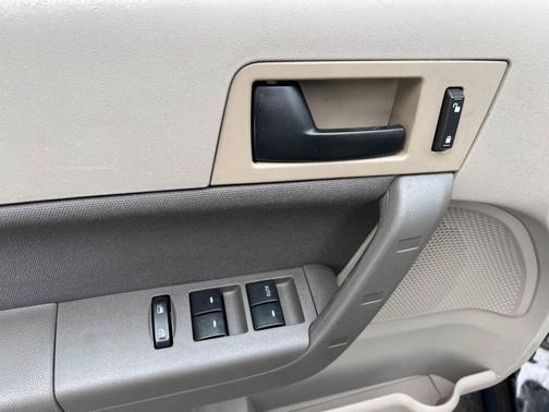 Black 2011 Ford Focus SE