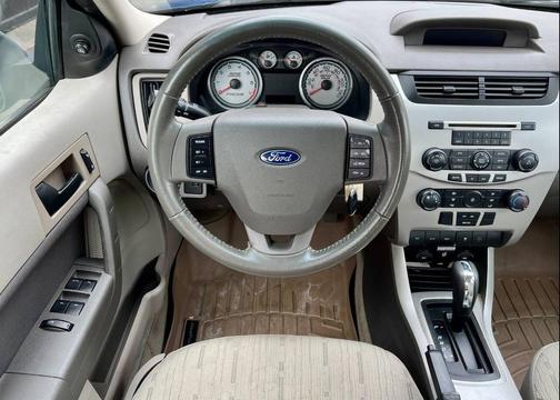 Black 2011 Ford Focus SE