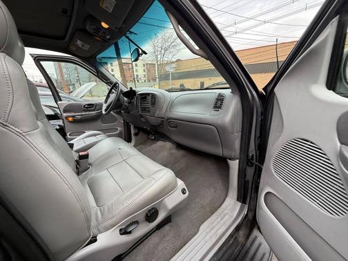 2002 Ford F-150 Lariat Flareside