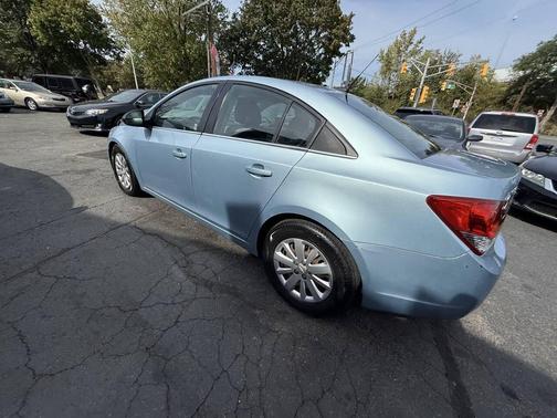 2011 Chevrolet Cruze LS