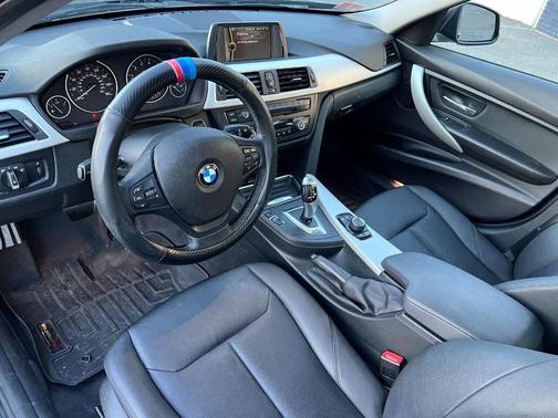 Black 2014 BMW 320 i