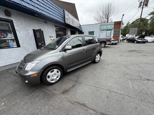 2004 Scion xA Base 4dr Hatchback
