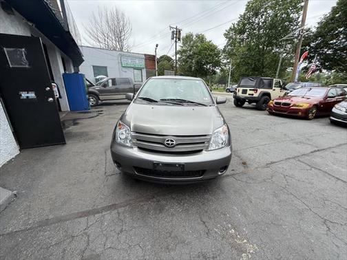 2004 Scion xA Base 4dr Hatchback