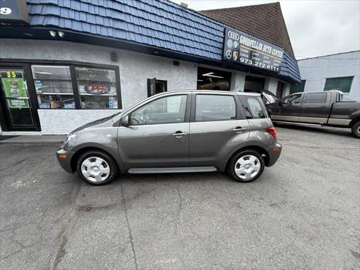 2004 Scion xA Base 4dr Hatchback