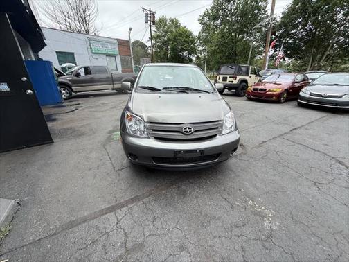 2004 Scion xA Base 4dr Hatchback