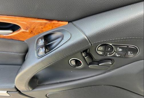 2009 Mercedes-Benz SL-Class SL 550 2dr Convertible