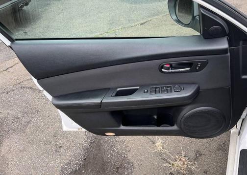 White 2012 Mazda Mazda6 i Touring