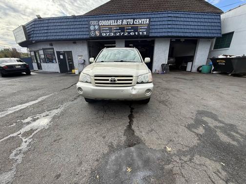 2002 Toyota Highlander Base