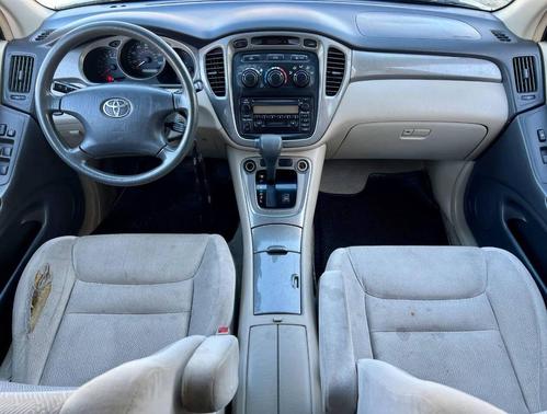 2002 Toyota Highlander Base