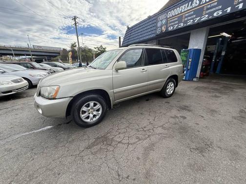 2002 Toyota Highlander Base