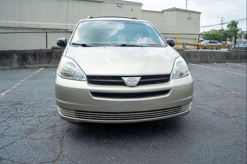 2005 Toyota Sienna LE