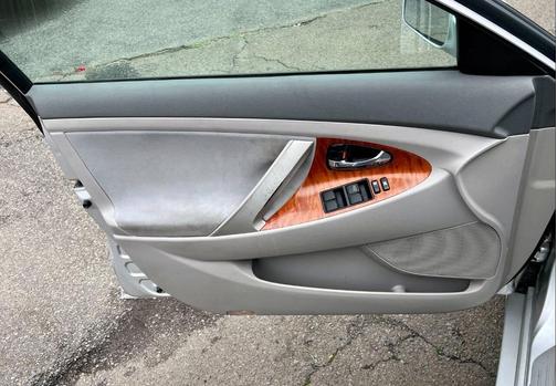 Silver 2008 Toyota Camry XLE