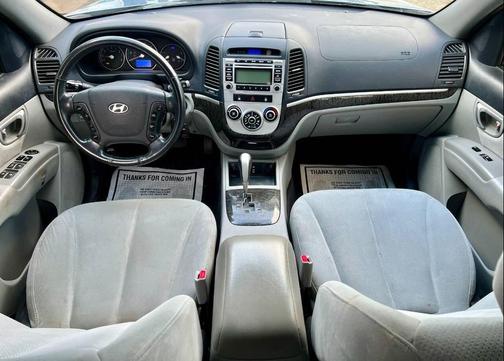 Blue 2009 Hyundai SANTA FE SE