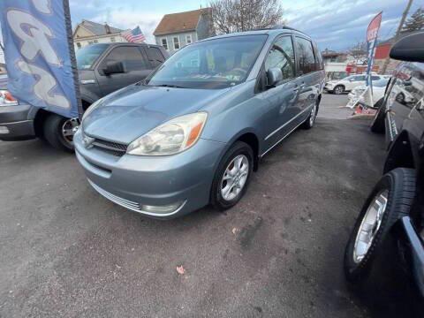 2005 Toyota Sienna XLE
