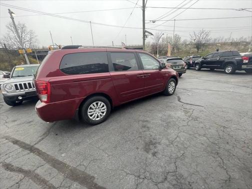 2012 Kia Sedona LX