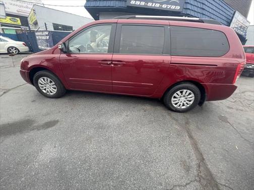 2012 Kia Sedona LX