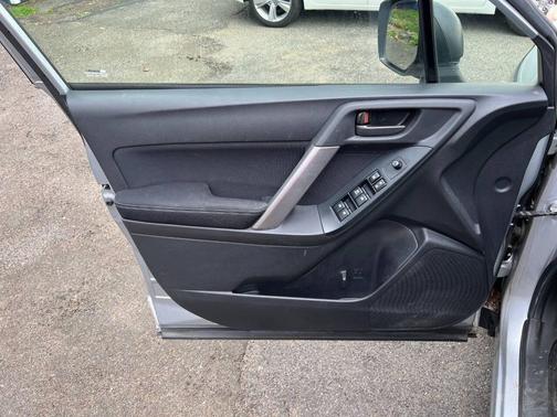 Silver 2015 Subaru Forester 2.5i