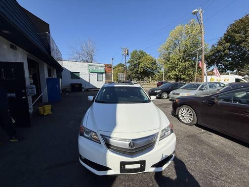 2013 Acura ILX 2.0L w/Premium Package