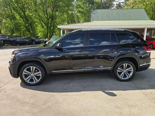 Deep Black Pearl Effect 2018 Volkswagen Atlas 3.6L SEL
