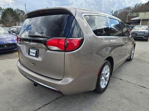 2018 Chrysler Pacifica Touring Plus