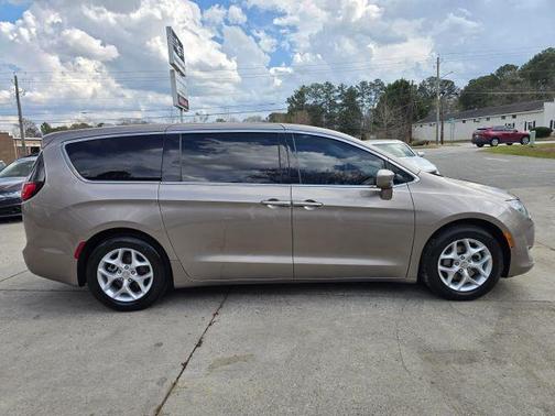 2018 Chrysler Pacifica Touring Plus
