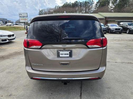 2018 Chrysler Pacifica Touring Plus