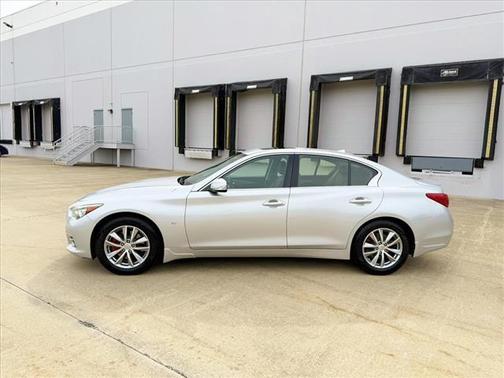2015 INFINITI Q50 Premium