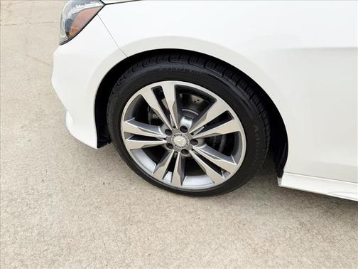 2016 Mercedes-Benz E-Class E 350 4MATIC AWD 4dr Sedan