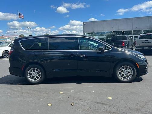 2026 Chrysler Pacifica L
