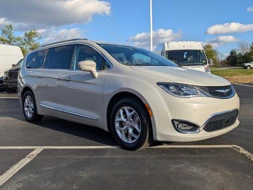 2020 Chrysler Pacifica Touring-L Plus